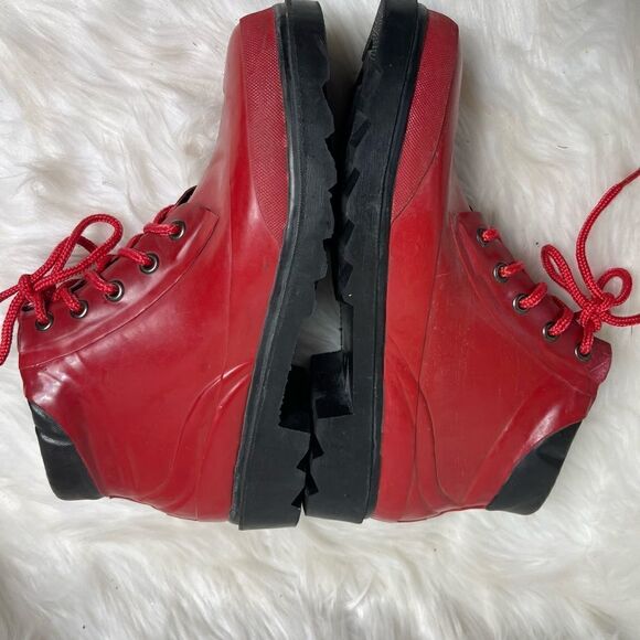 Nine & CO Men red rubber lace up boots with black trim and rubber soles … - Picture 6 of 8
